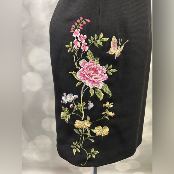 B. Moss Dress Collection Embroidered Dress Size 2 - Picture 2 of 6